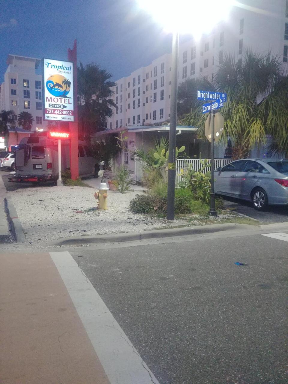 Tropical Sky Ranch Motel Clearwater Beach Exterior foto